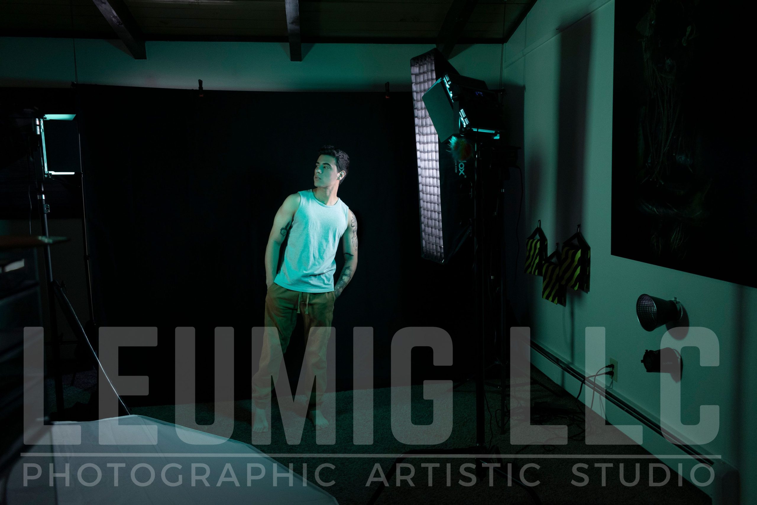 PHOTOGRAPHIC ARTISTIC STUDIO